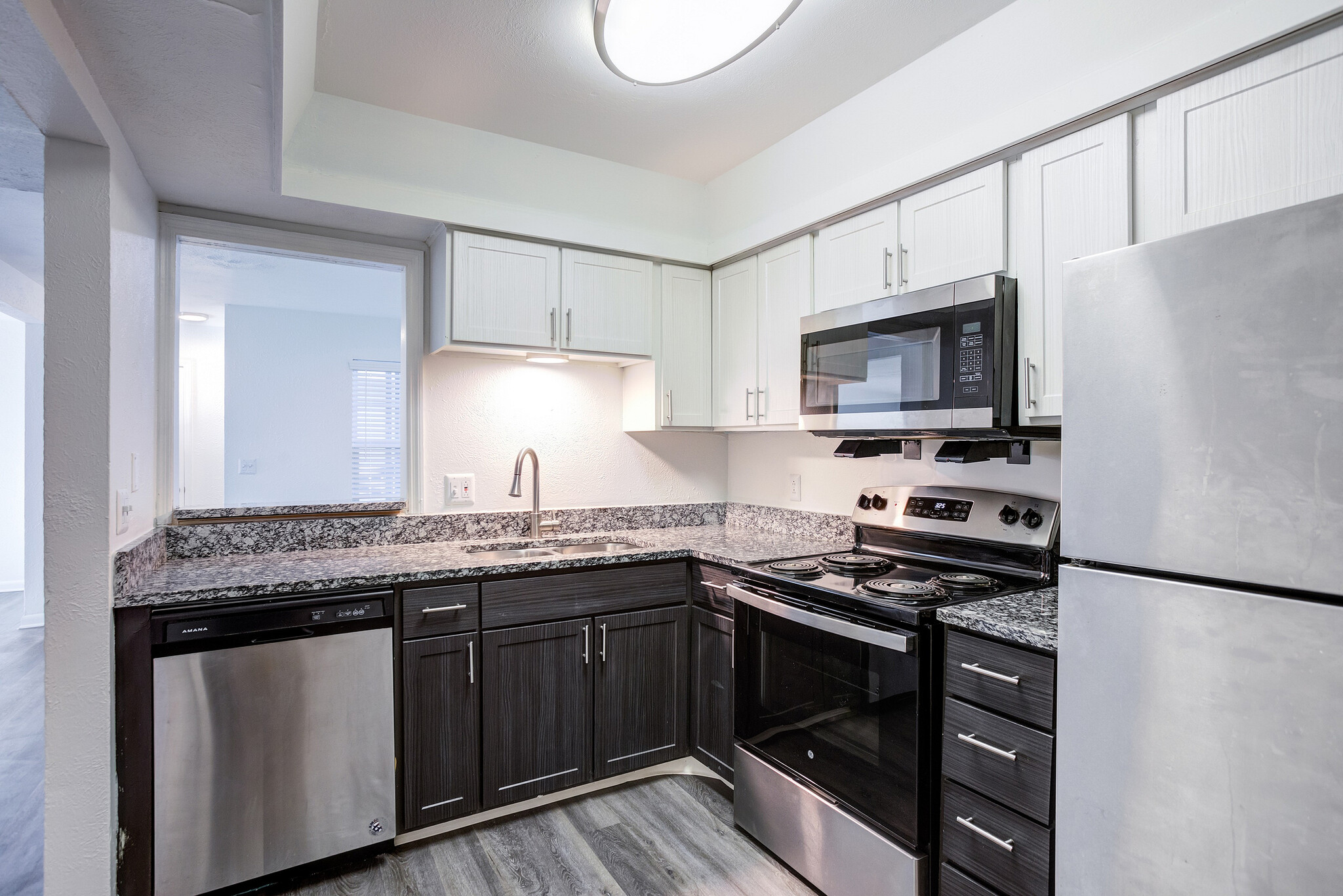 3x2 Apartment Kitchen - Arrive Bellevue