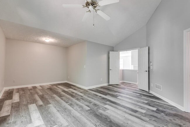 Building Photo - 3625 Palisade Park Dr