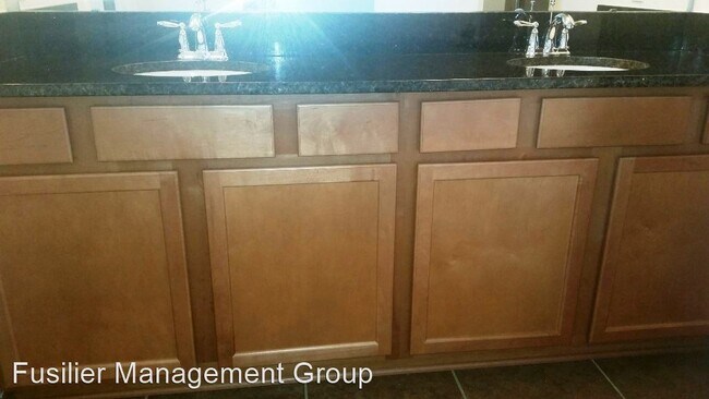 Building Photo - 2 br, 2.5 bath House - 9981 Eagle Creek Ce...