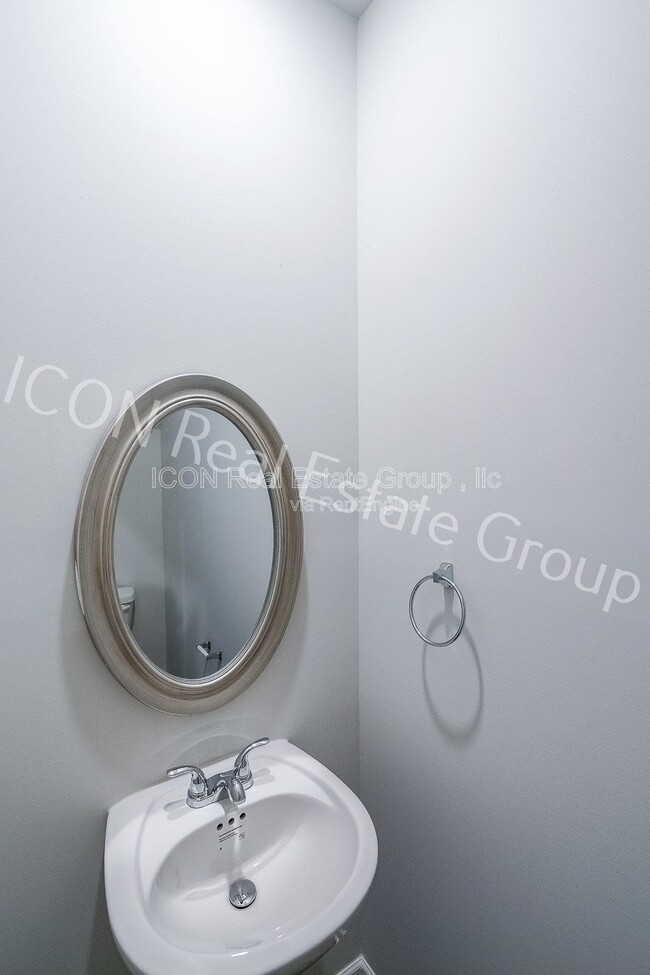 Building Photo - 124 Vlg Grn Dr NW