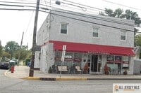 Building Photo - 57 Avenel St