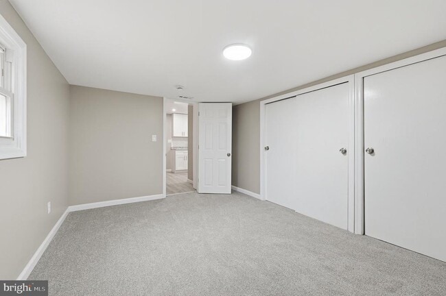 Building Photo - 667 S Broadway