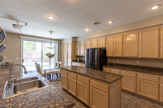 Building Photo - 3838 Erva St