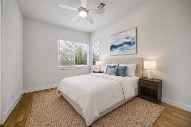 Building Photo - 2715 St Emanuel St