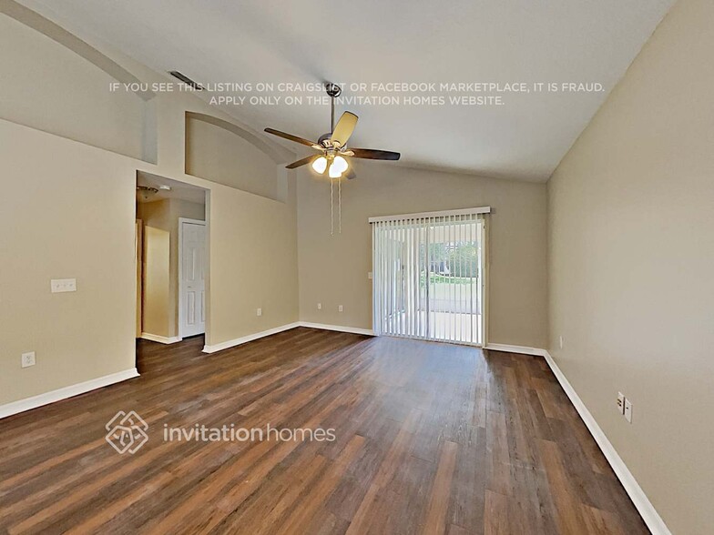 Building Photo - 6425 Barberry Ct