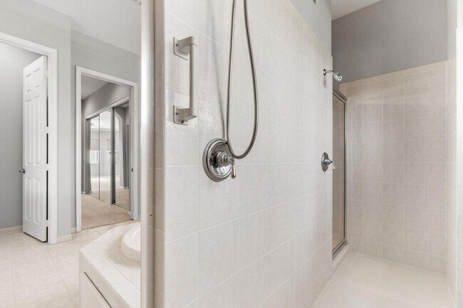 Building Photo - 11316 Mainsail Ct