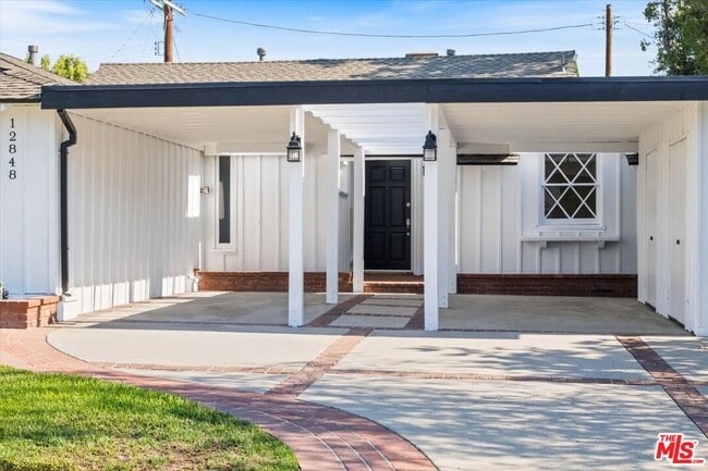 Building Photo - 12848 Tiara St