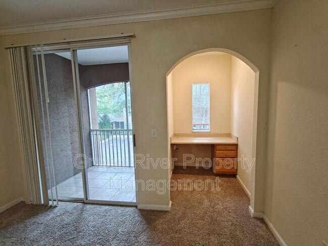 Building Photo - 10075 Gate Pkwy N