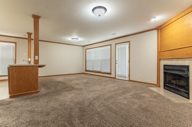 Building Photo - 1807 Pointer Ln
