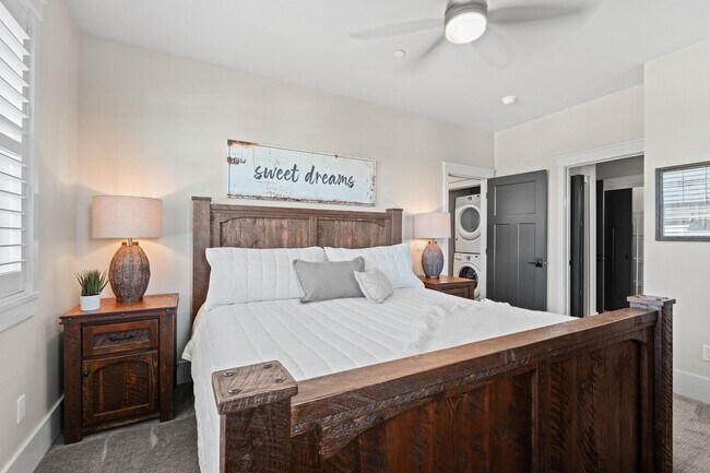 Building Photo - 24493 E Pinnacle Ct