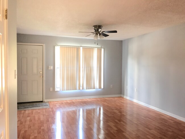 Building Photo - 7404 Woodburn Ct