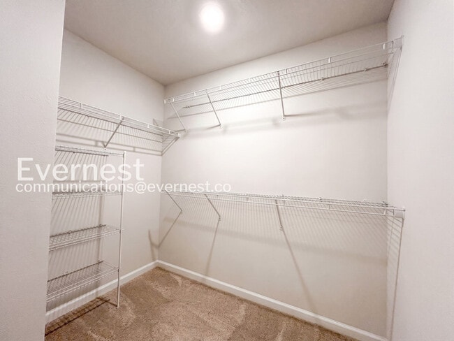 Building Photo - 4 Sea Ship Pl