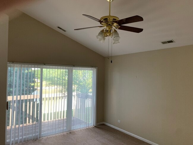 Building Photo - 2817 Stonewater Dr