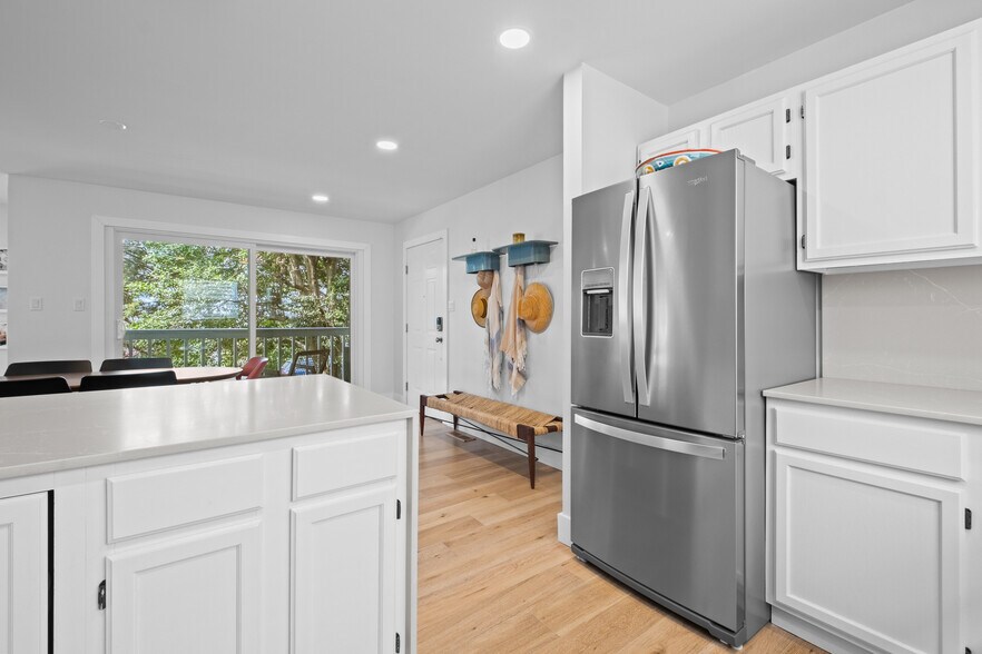 Building Photo - 9417 Winchester Ave