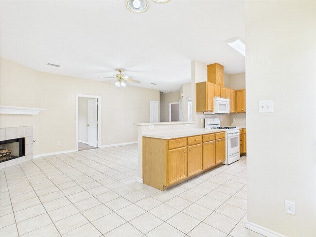 Building Photo - 612 Townplace Dr