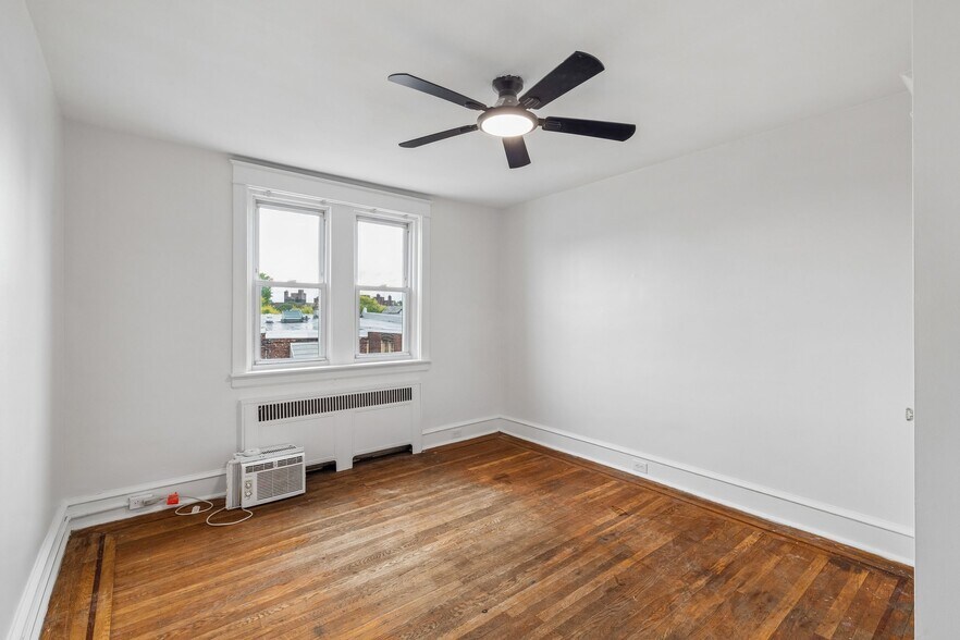 Building Photo - 5651 N 20th St