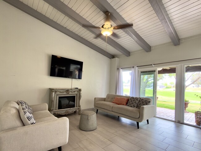 Building Photo - 15000 Ashford St