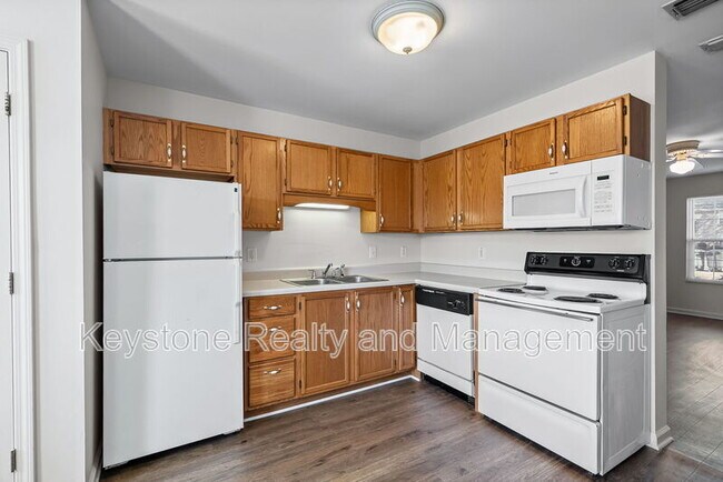 Building Photo - 3312 Royster Ln