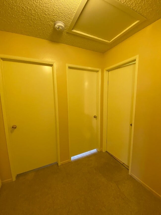 Building Photo - 15156 Elm Ct