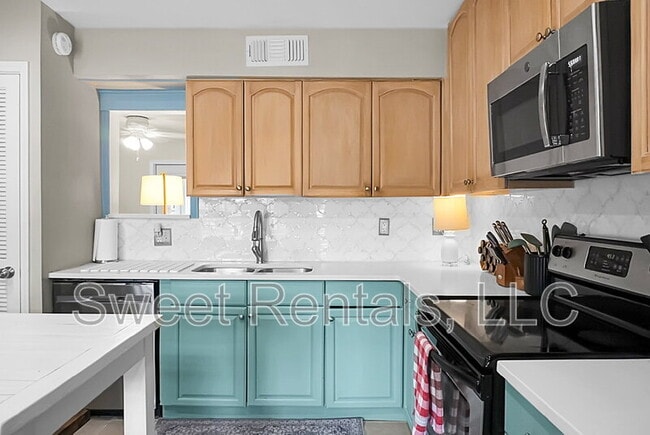 Building Photo - 733 Ralston Ct