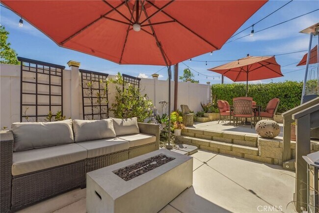 Building Photo - 234 Spanish Spur