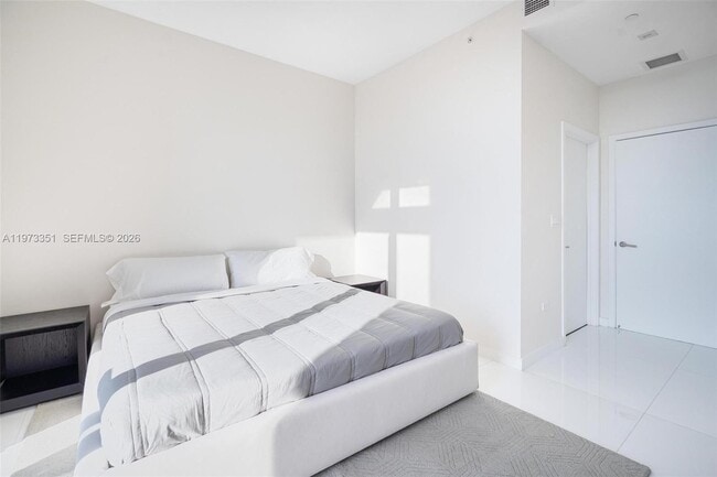 Building Photo - 88 SW 7th St