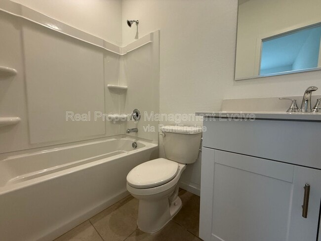 Building Photo - 2484 Fortana Dr