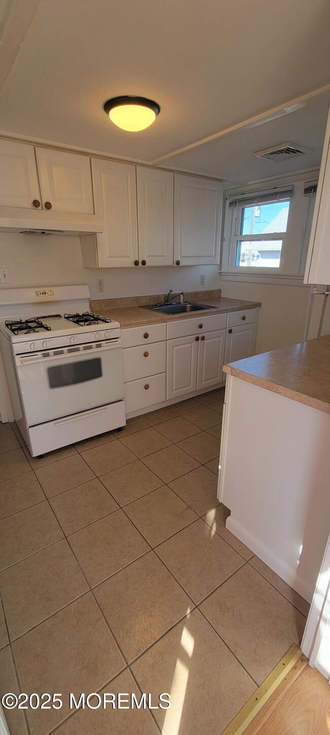 Building Photo - 138 Cookman Ave