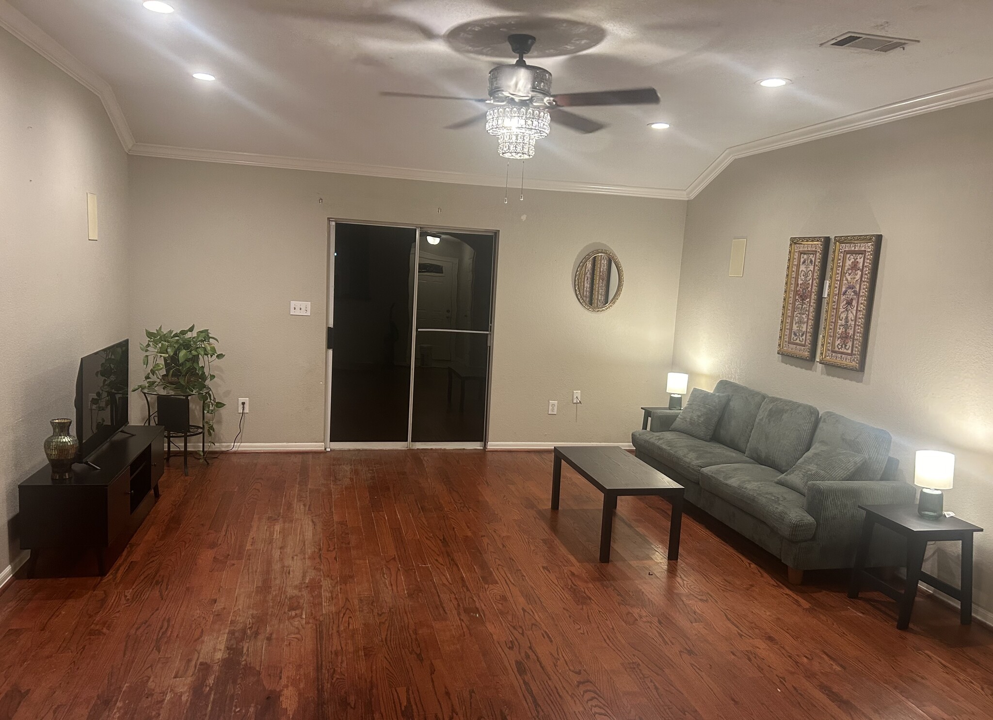 Renting for $2k unfurnished, $2.5k furnished - 966 Saint Clair St