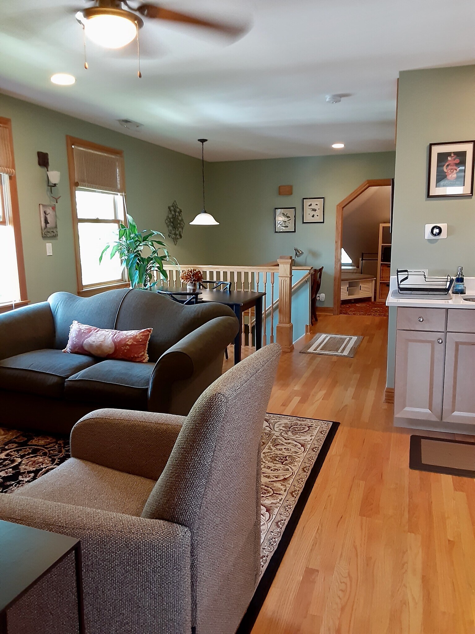 Building Photo - 2422 N Drake Ave