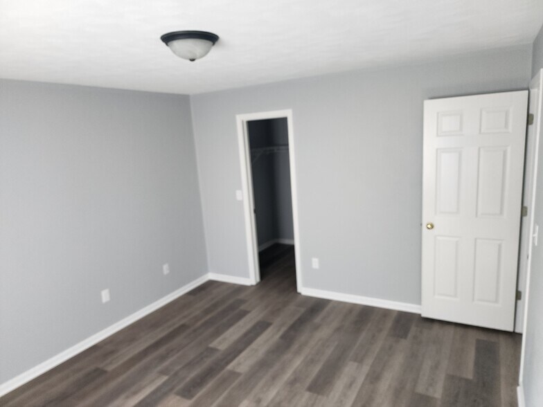 Building Photo - 5597 Andrews Dr