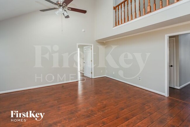 Building Photo - 10706 Trumble Ln