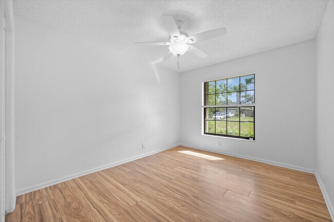 Building Photo - 13511 Jonquil Pl