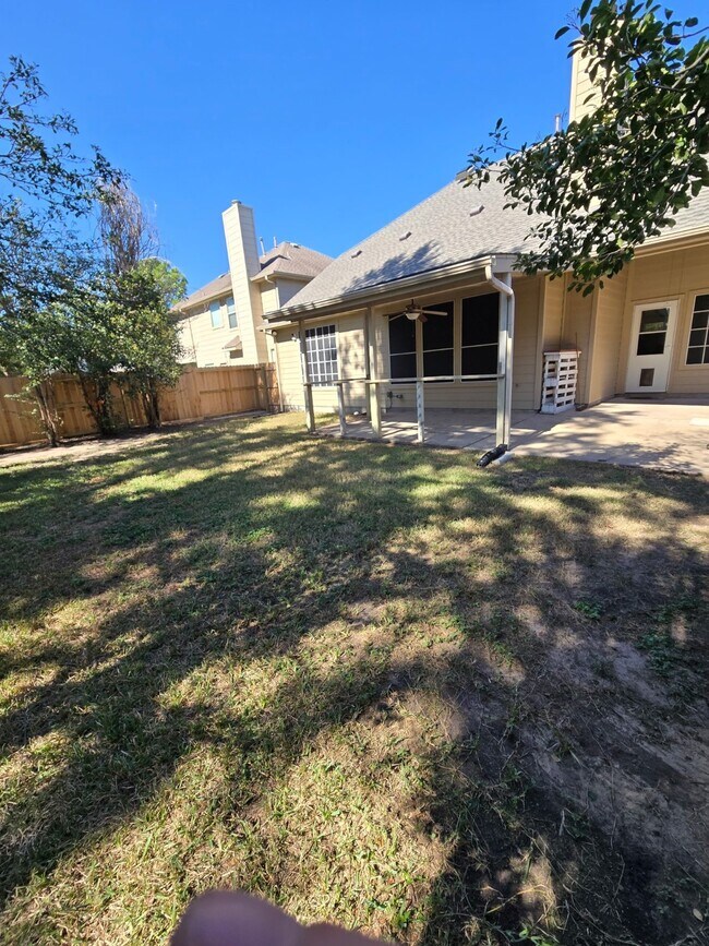 Building Photo - 9519 Willow Lodge Ct