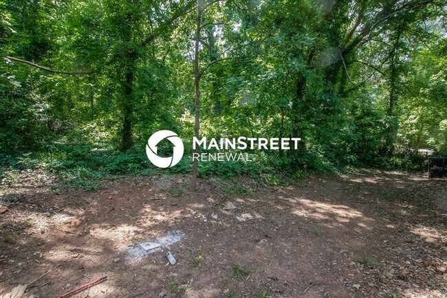 Building Photo - 4 Bedroom Pet-Friendly Home in Atlanta, GA with Main Street Renewal