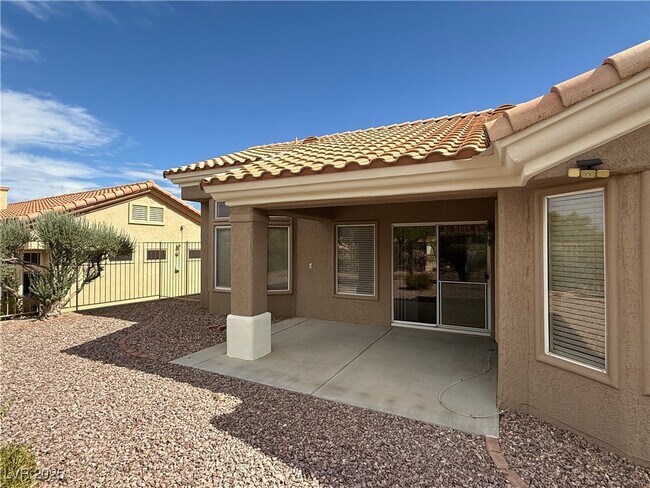 Building Photo - 10816 Clear Meadows Dr