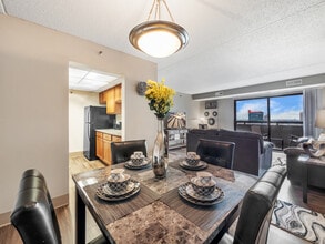 Building Photo - FUR Property Management Short Term Rentals