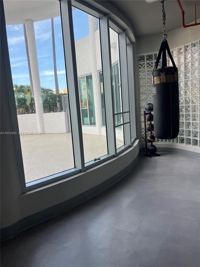 Building Photo - 3029 NE 188th St