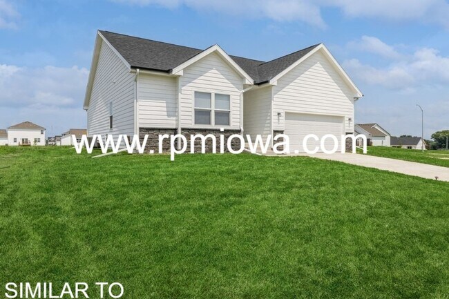 Building Photo - STUNNING HOME!! 4 Bed, 3 Bath Home in Altoona