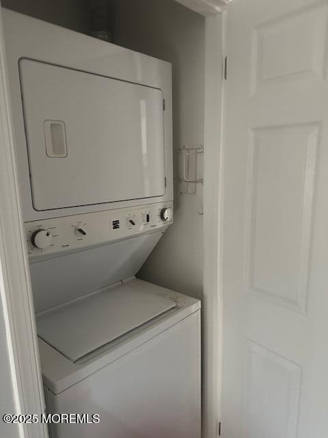 Building Photo - 15 White Oak Ct