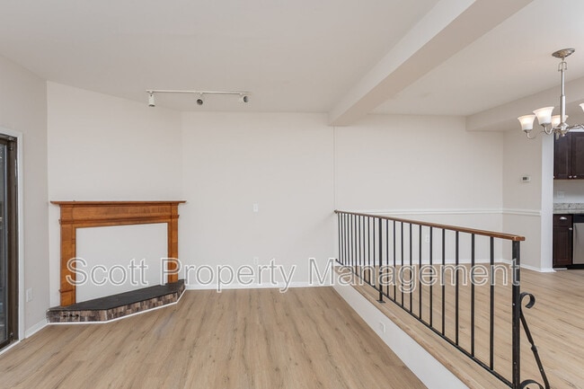 Building Photo - 113 Bourbon Ct