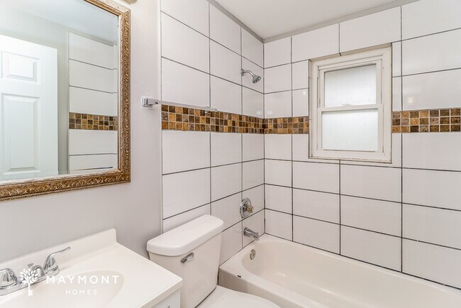 Building Photo - Great Springdale Home