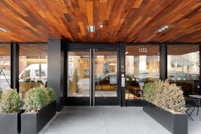 Building Photo - 1555 Blake St