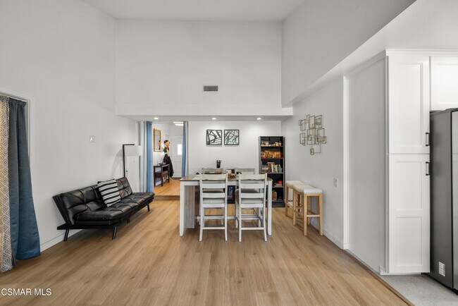 Building Photo - 3066 Apache Cir
