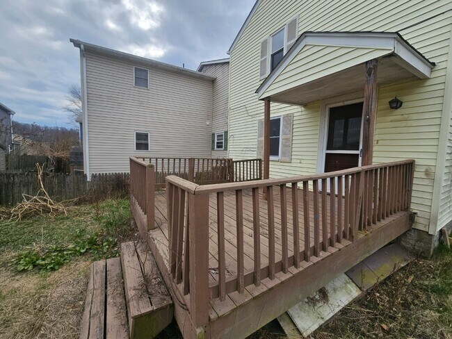 Building Photo - Adorable 2 Bedroom Home In McDonald PA - Fort Cherry School District