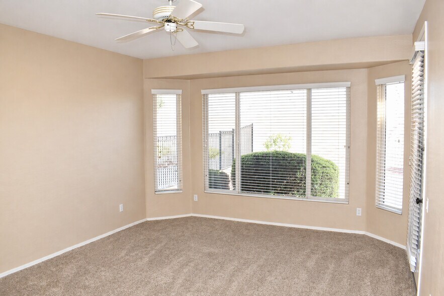 Building Photo - 12910 W Junipero Dr