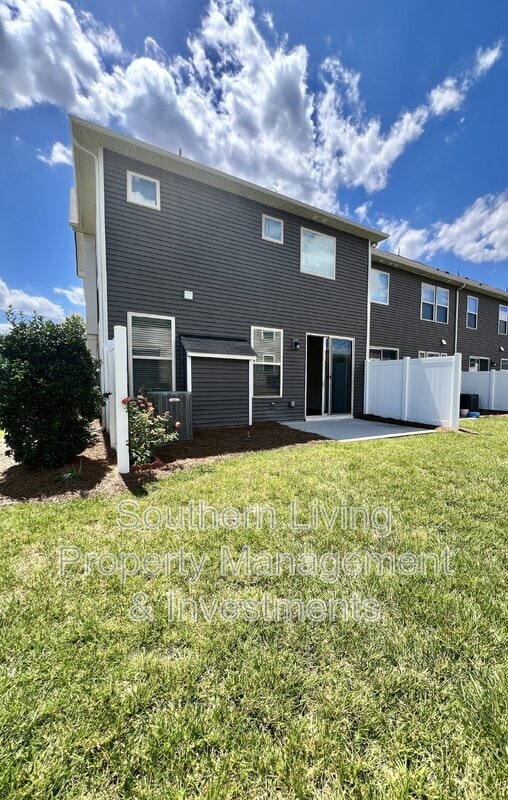 Building Photo - 5706 Lachlan Hill Ln