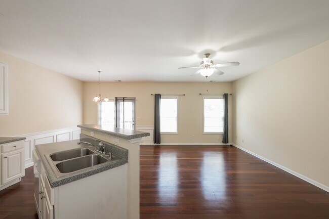 Building Photo - "Charming 2-Bed Oasis with Elegant Hardwoo...