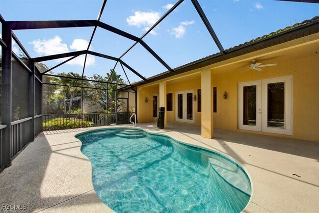 Building Photo - 8766 Tropical Ct