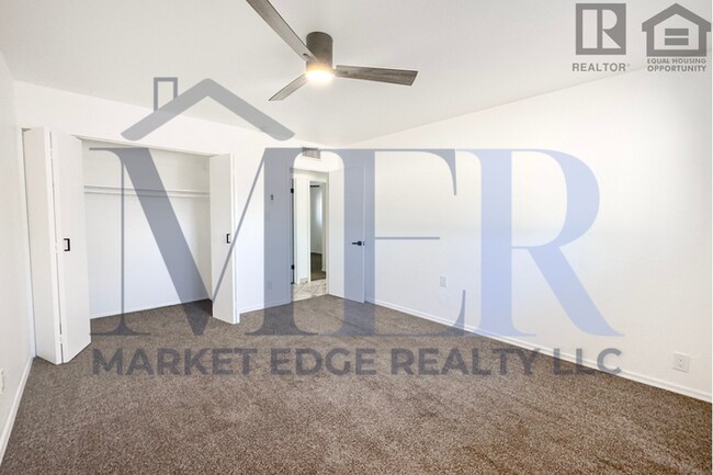 Building Photo - 5Bed/2Bath Home at Southern/Mill Ave! $399...